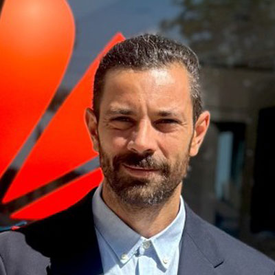• Μαρίνος Κουρέτσης